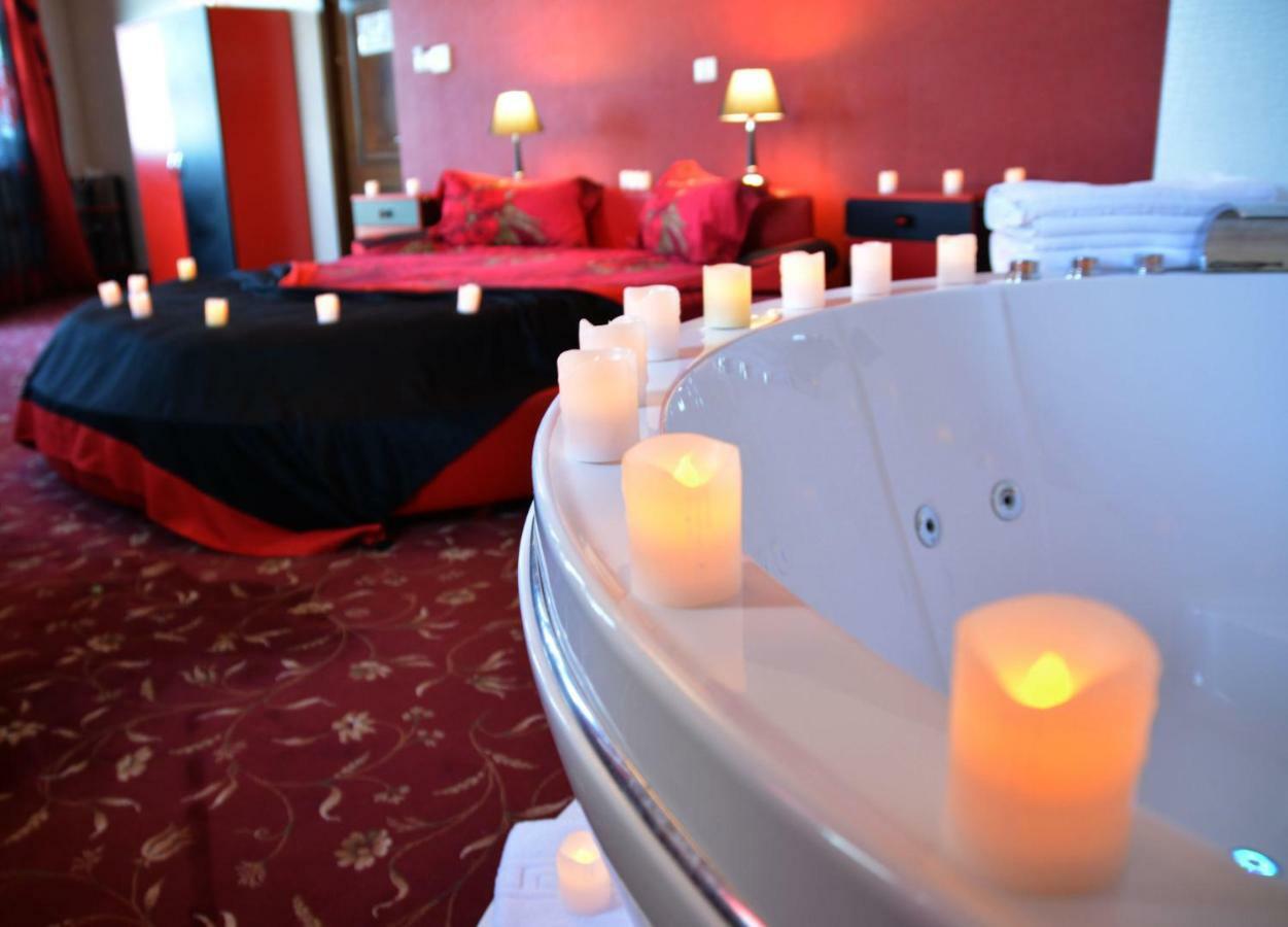 Pik Elegance Hotel Ploiesti Luaran gambar